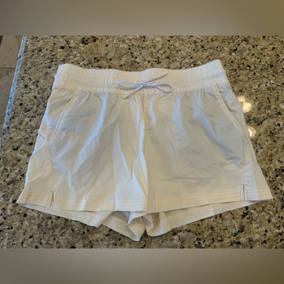 Avalanche Women’s White Athletic Drawstring Shorts size large - Picture 2 of 5